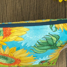 Load image into Gallery viewer, Zipper Bag - Sunflower, Medium