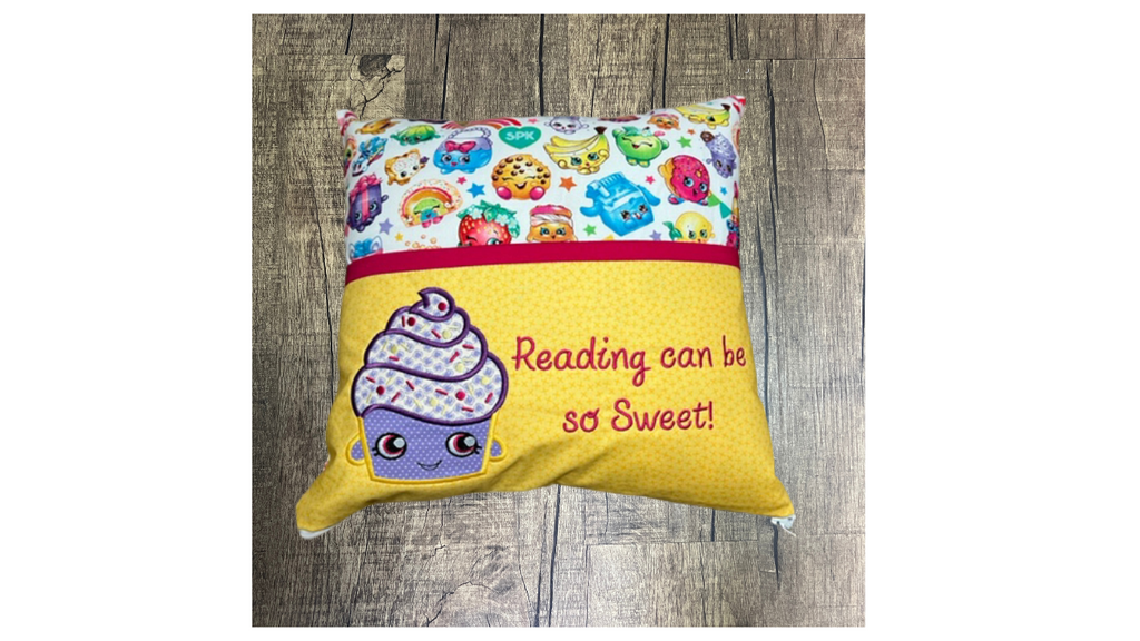 14" Pocket Pillow- Cupcake